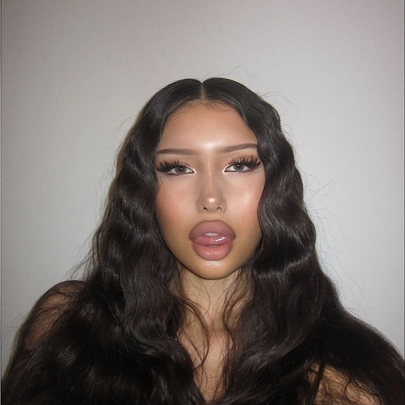 Meet your Posher, Valentina - Picture 10 of 16